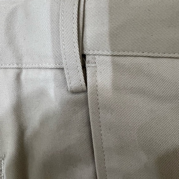 LANDS END MENS ADJUSTABLE BELT IN PANT SIZE 38, INSEAM 30 - Picture 8 of 11